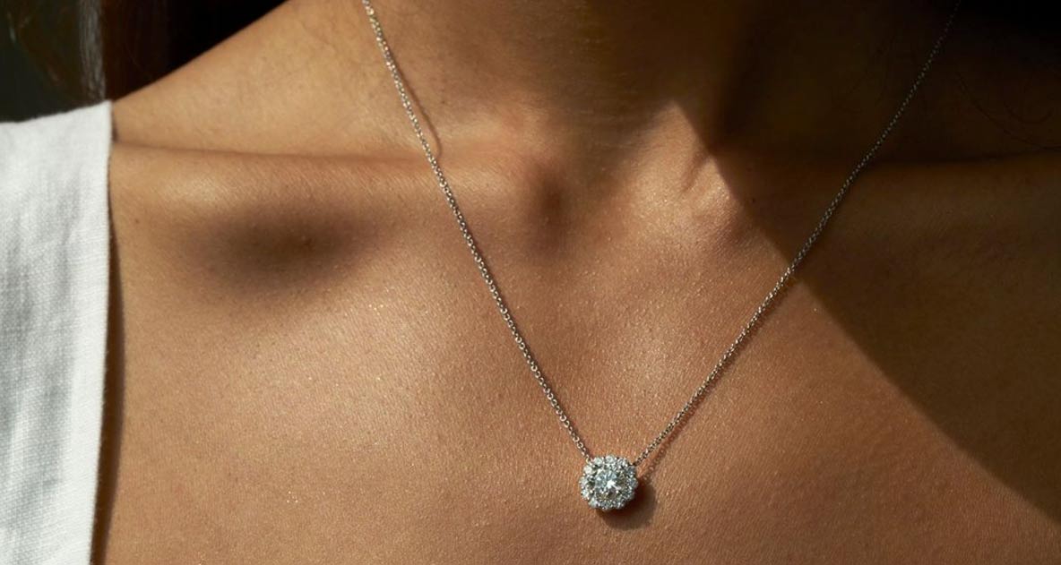 Best Jewelry for the Zodiac Sign of Cancer