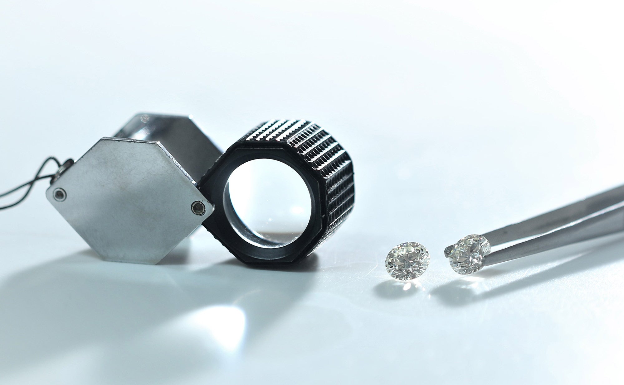 How to Tell if Diamonds Are Lab Grown, Natural or Fake