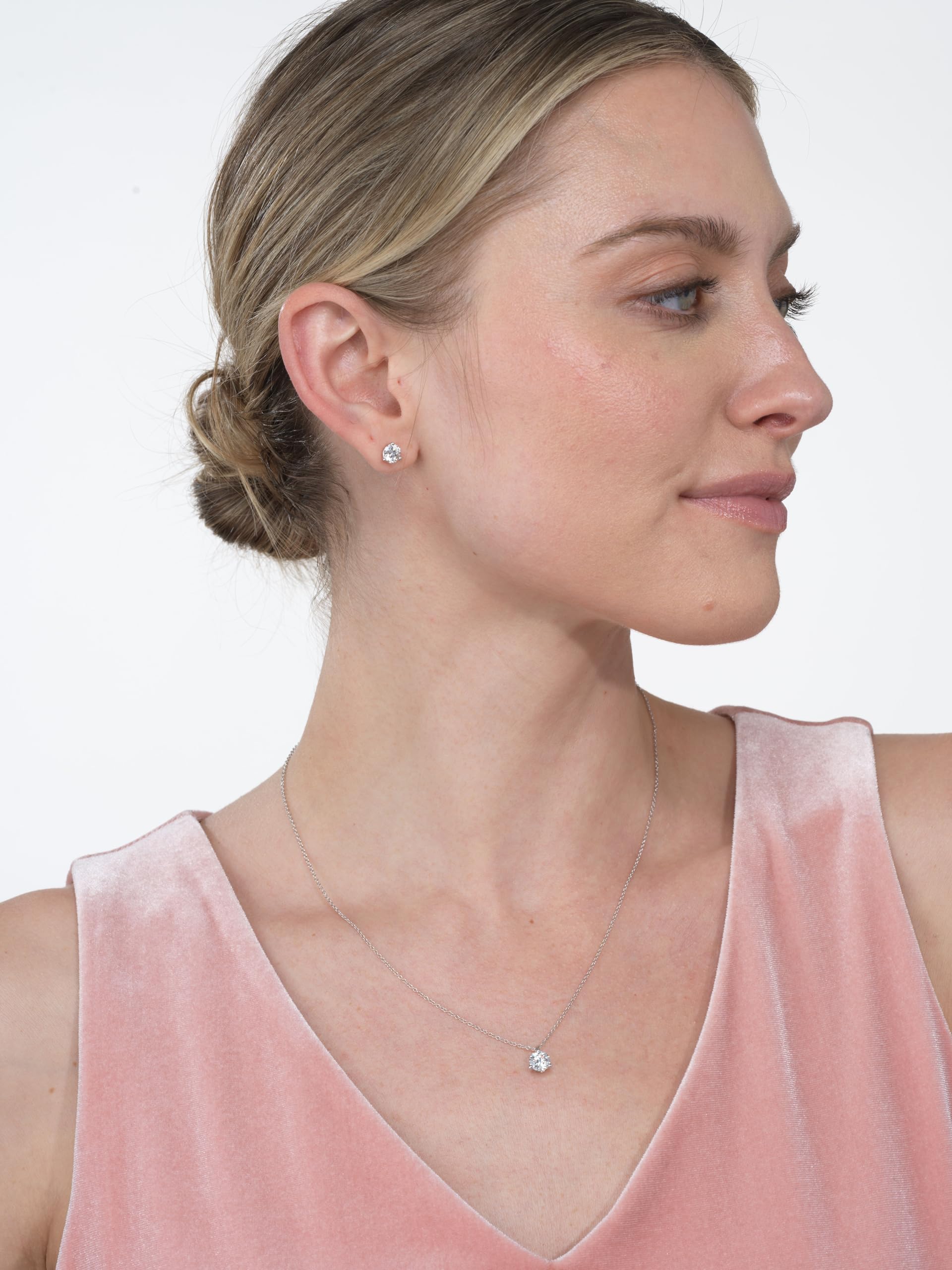 IGI Certified Lab Grown Diamond Round Solitaire Pendant Necklace