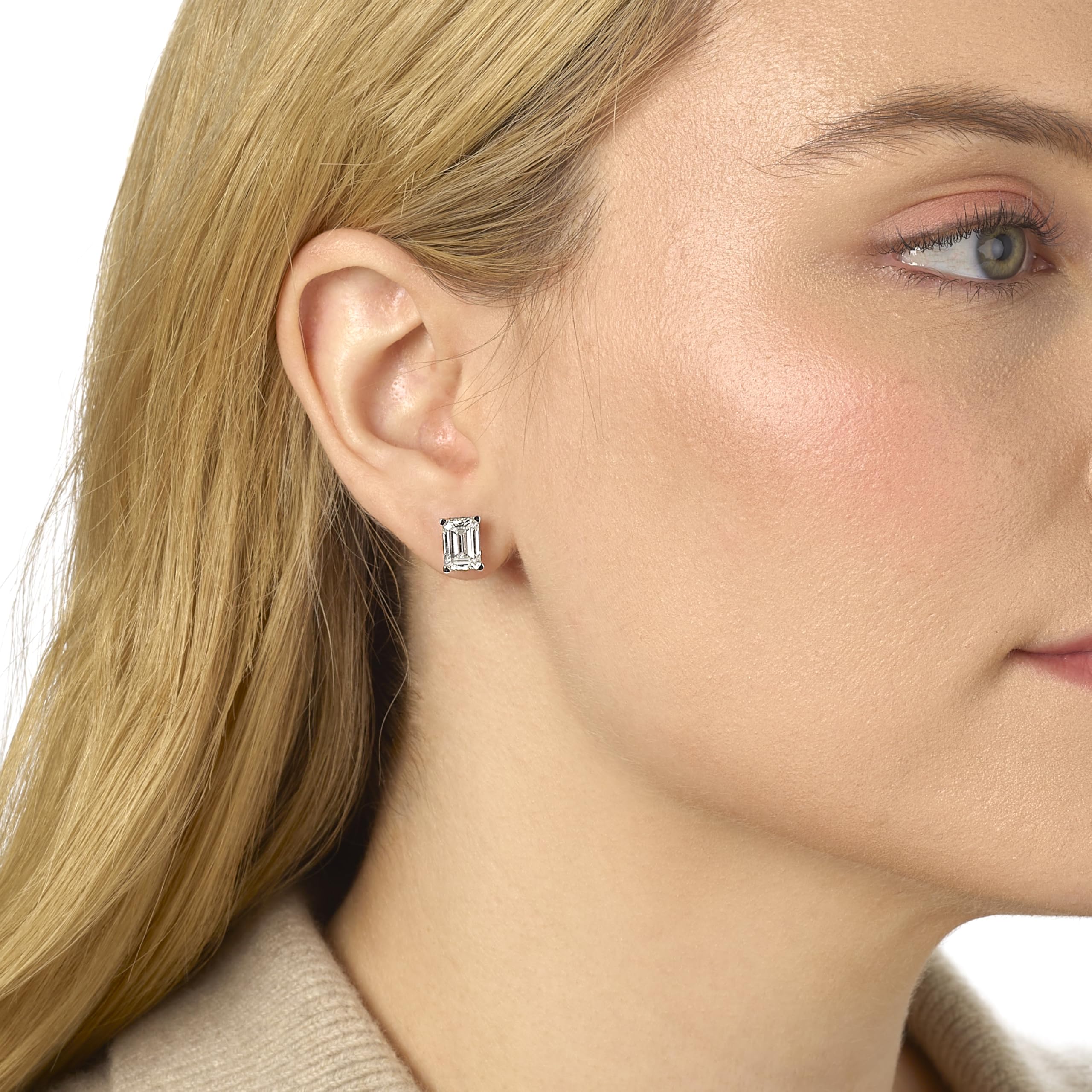 Carbon Atelier IGI Certified Lab Grown Diamond Stud Earrings Set