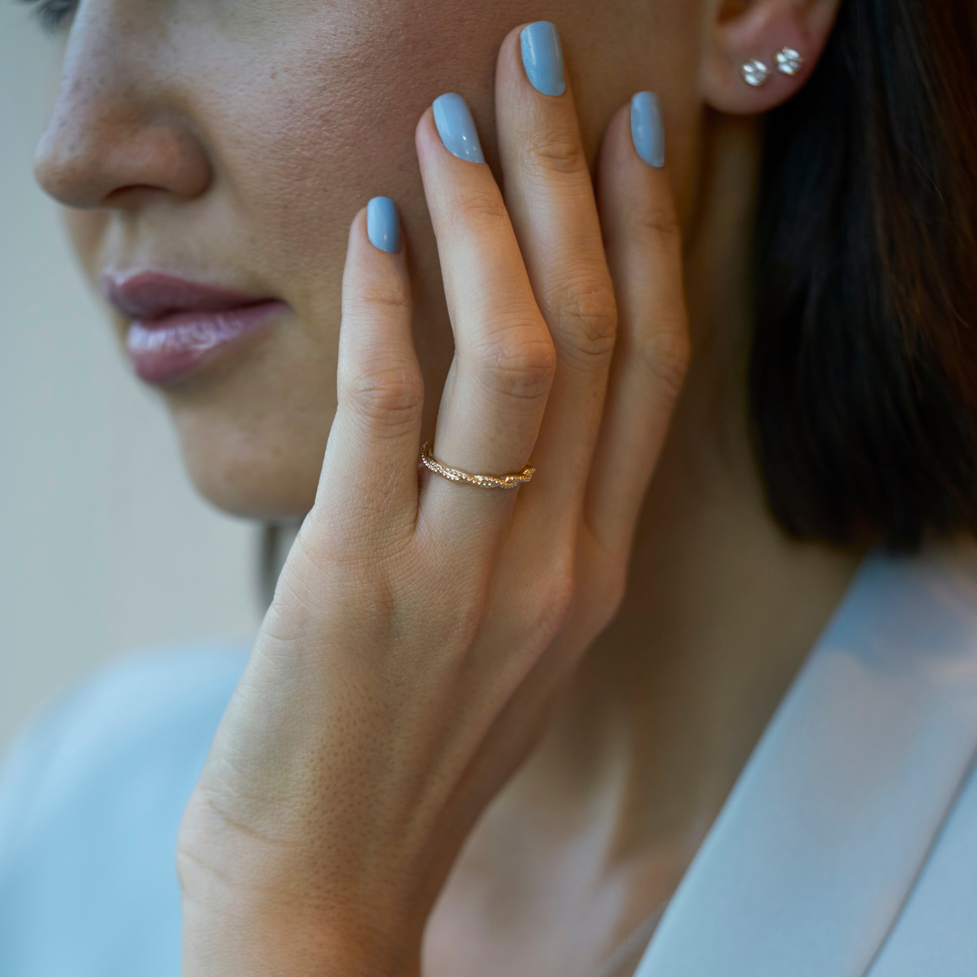 Twist Band Ring in Yellow Gold
